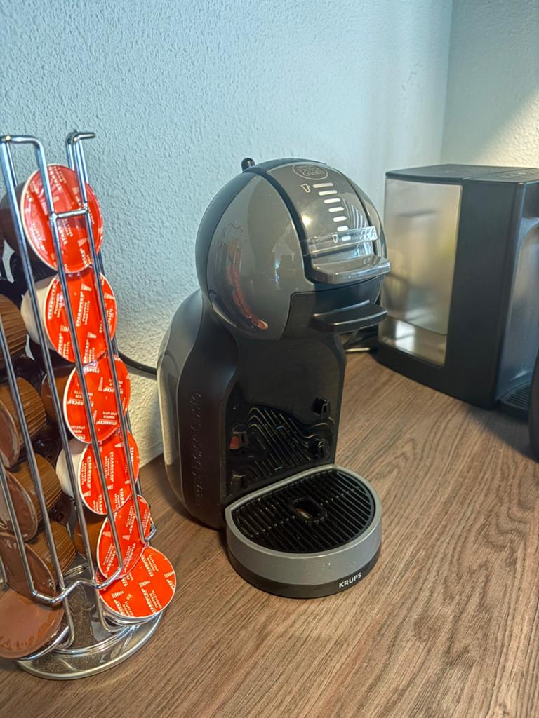 Krups Nescafé Dolce Gusto Mini Me KP1238, 1 kopje, Ophalen, Zo goed als nieuw, Koffiemachine