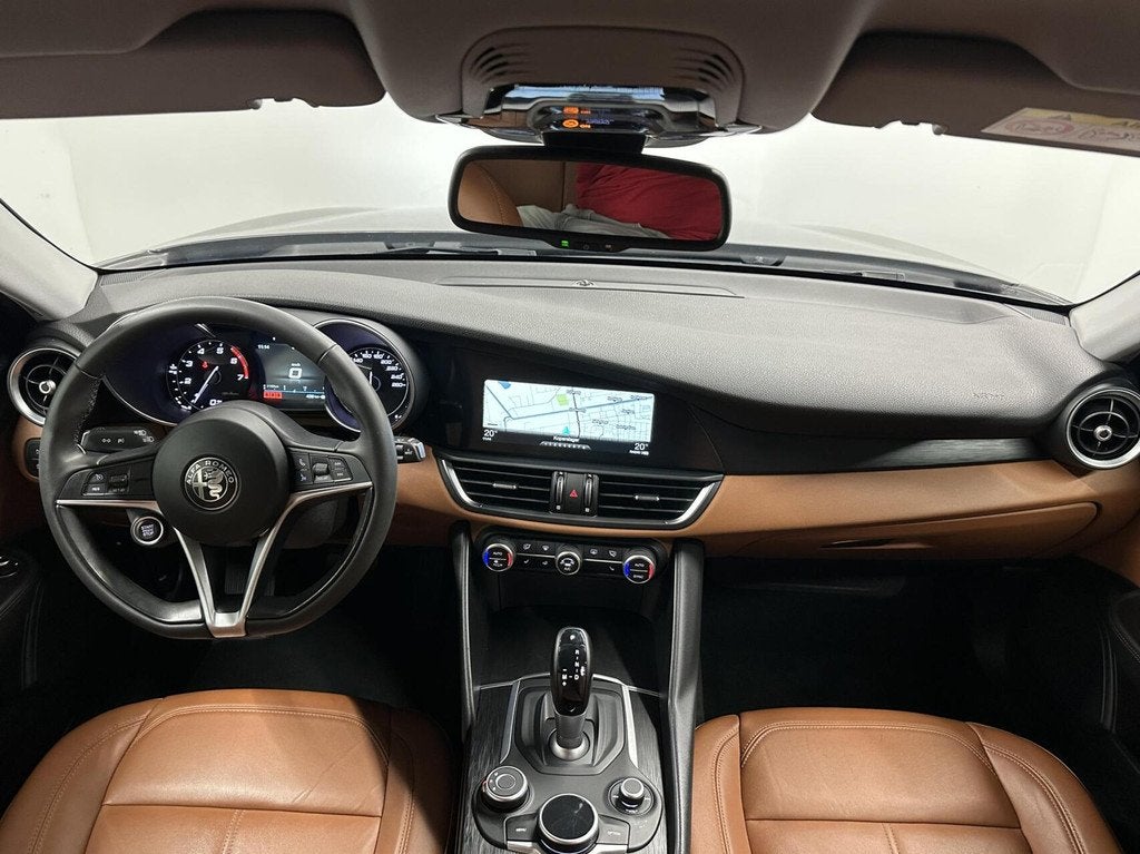 Alfa Romeo Giulia 2.0T Super LEER NAVI CRUISE CAMERA 77000 K, Auto's, Automaat, 745 kg, Achterwielaandrijving, Euro 6