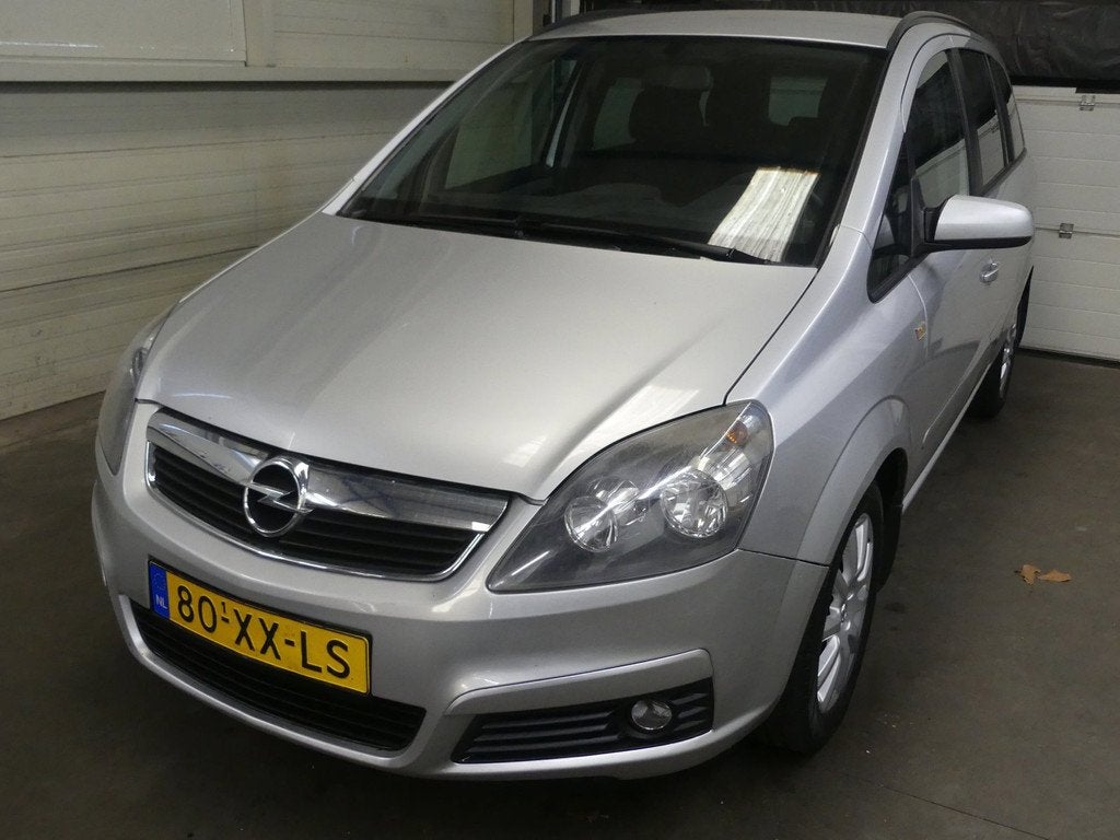 Opel Zafira 1.8 Temptation - Trekhaak - Cruise Control, Auto's, Opel, Stof, Gebruikt, Zwart, 4 cilinders