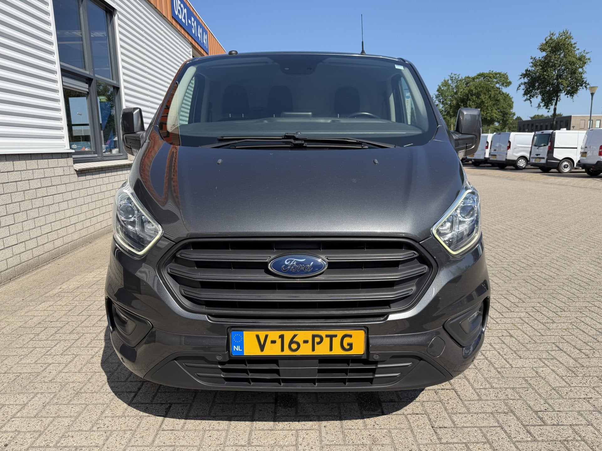 Ford Transit Custom 320 2.0 TDCI automaat L2H1 Trend / 3 per, Auto's, Stof, Gebruikt, 4 cilinders, Met garantie (alle)