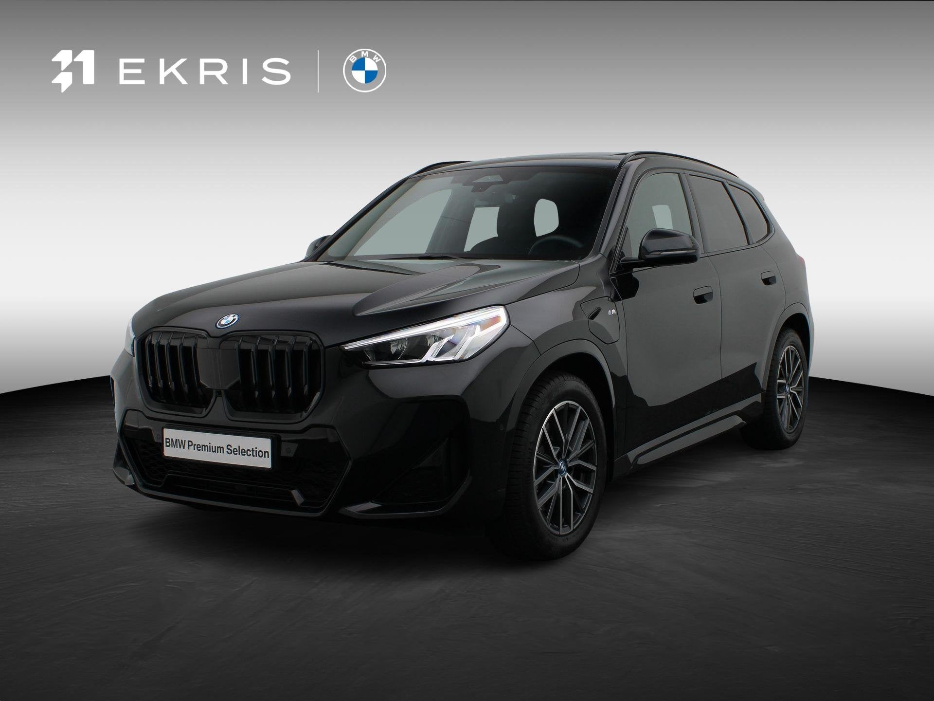 BMW X1 xDrive25e M Sportpakket | Travel Pack | Stuurwielrand, Auto's, 12 maanden, Stof, Gebruikt, Bedrijf