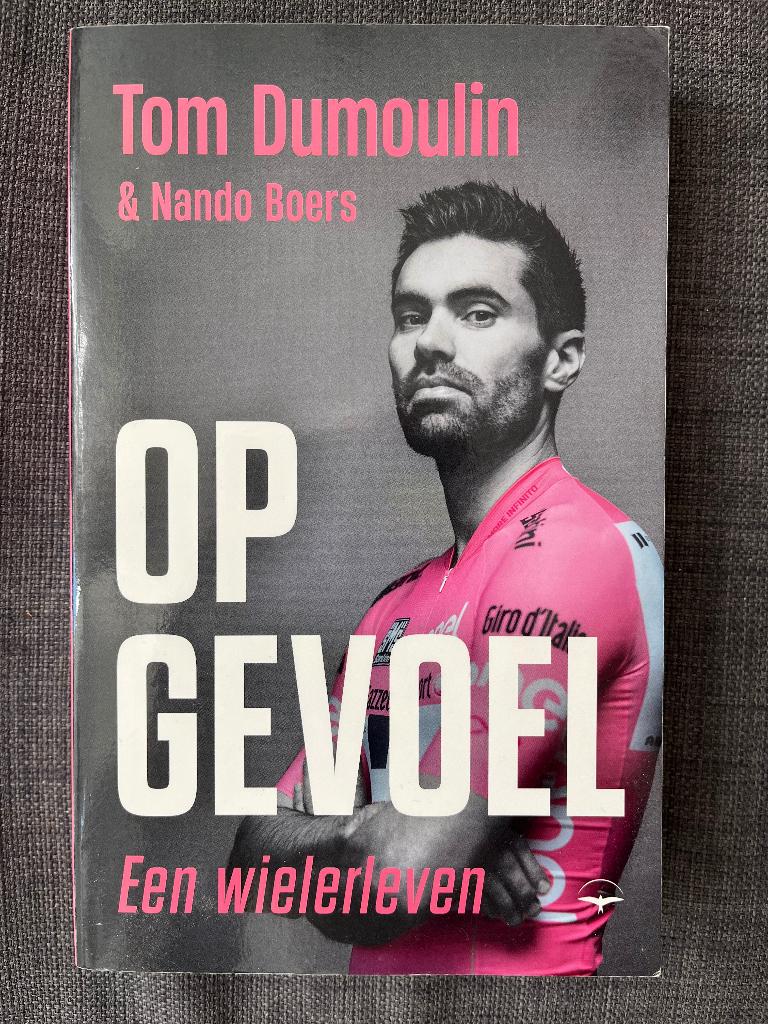 Tom Dumoulin. Op gevoel., Lopen en Fietsen, Ophalen of Verzenden, Onbekend, Gelezen
