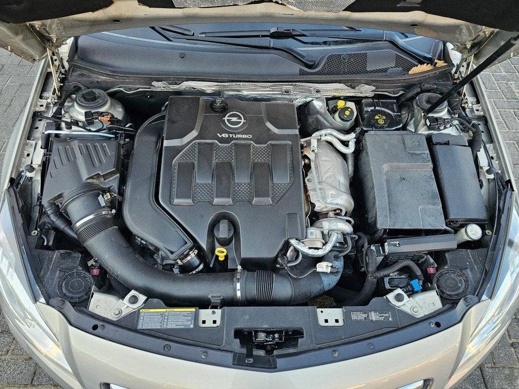 Opel Insignia 2.8 T Cosmo 4x4 / Veel opties, Auto's, Opel, Automaat, Gebruikt, Met garantie (alle), Leder