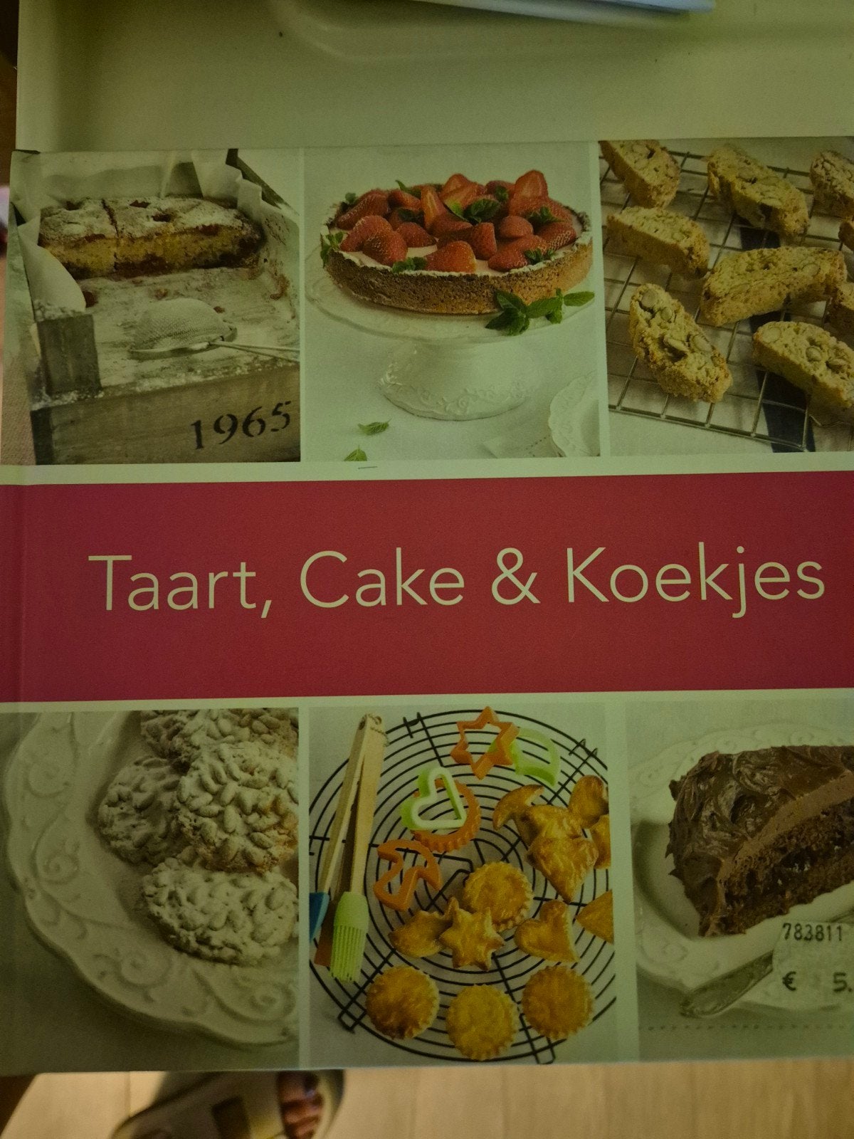 Taart, Cake & Koekjes - Bakboek vol heerlijke recepten, Boeken, Ophalen of Verzenden, Zo goed als nieuw, Onbekend, Taart, Gebak en Desserts
