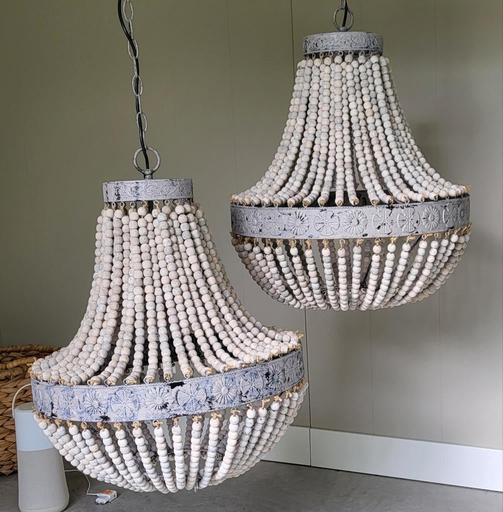Set van 2 unieke hanglampen met houten kralen, Huis en Inrichting, Lampen | Hanglampen, 50 tot 75 cm, Ophalen of Verzenden, Hout
