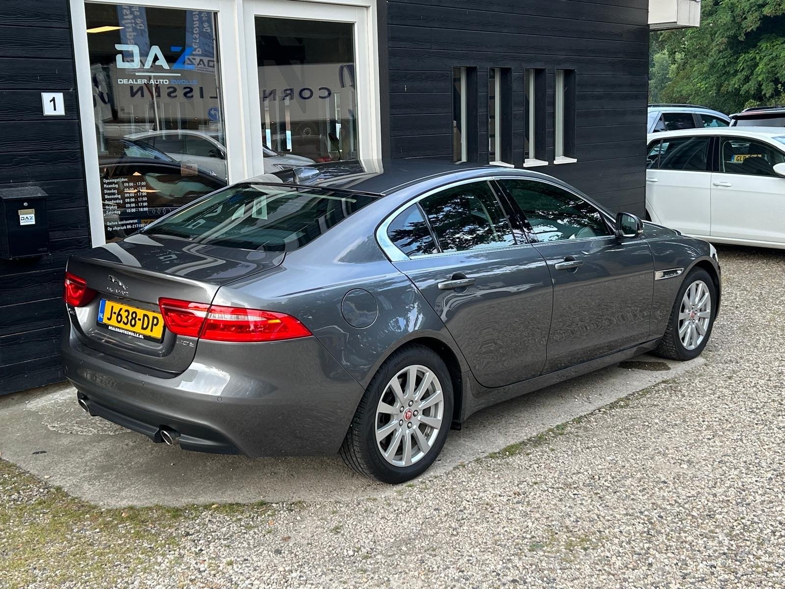 Jaguar XE 2.0t Pure Aut/Ecc/Leer/Navi (bj 2020, automaat), Auto's, Jaguar, Automaat, Achterwielaandrijving, Euro 6, 4 cilinders