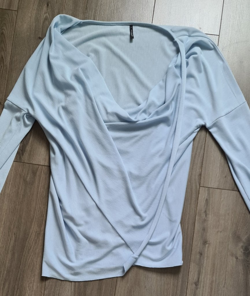 Freequent Lichtblauwe Top met Lange Mouwen en Watervalhals, Freequent, Blauw, Maat 42/44 (L), Ophalen of Verzenden
