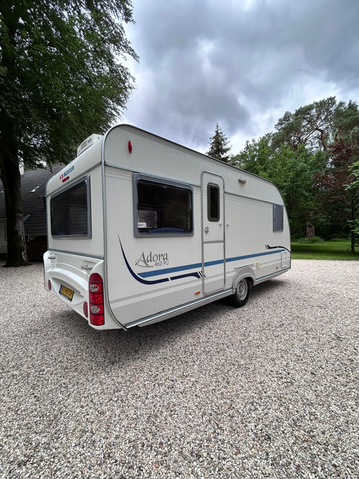 Adria Adora 472pu bj2008 airco mover tent luifel topstaat!!, Rondzit, Frans bed, Bedrijf, 750 - 1000 kg