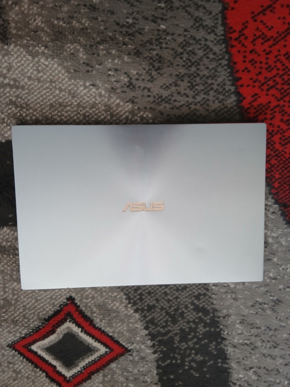 een mooie asus zenbook laptop., Computers en Software, Windows Laptops, Ophalen of Verzenden, 15 inch, 2 tot 3 Ghz, SSD
