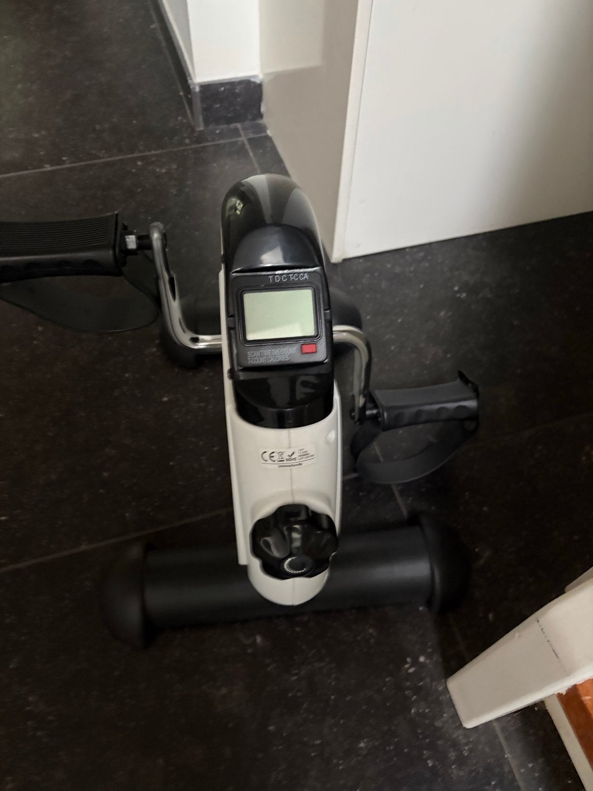Compacte Pedaaltrainer - Ideaal voor Thuisgebruik, Ophalen, Kunststof, Armen, Zo goed als nieuw