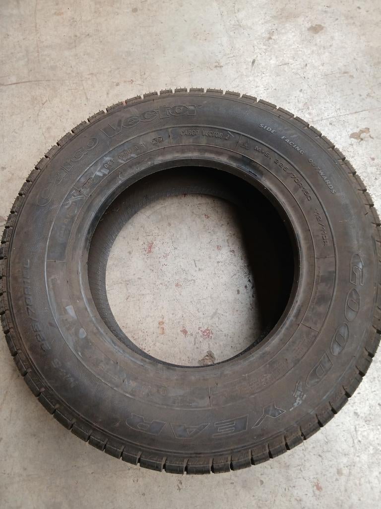 Nieuwe Goodyear Cargo Vector 2 All Season banden, Ophalen