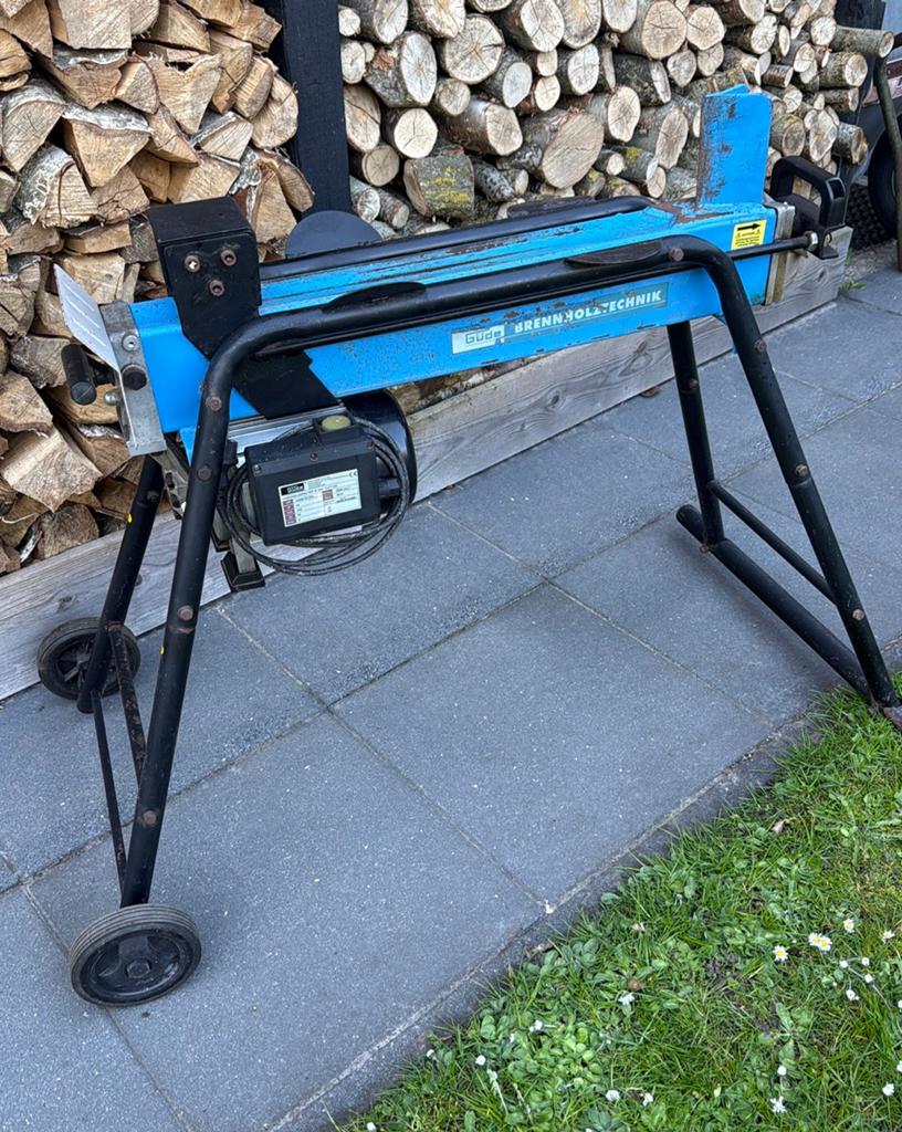 Liggende Güde houtklover, kloofmachine, klover 5.5 ton, Ophalen of Verzenden, Zo goed als nieuw, Elektrisch, Liggend