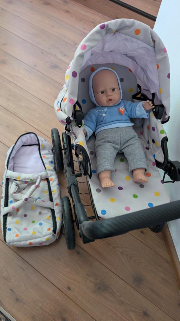 Brio poppenwagen met draagmand en pop, Ophalen of Verzenden, Zo goed als nieuw, Overige typen