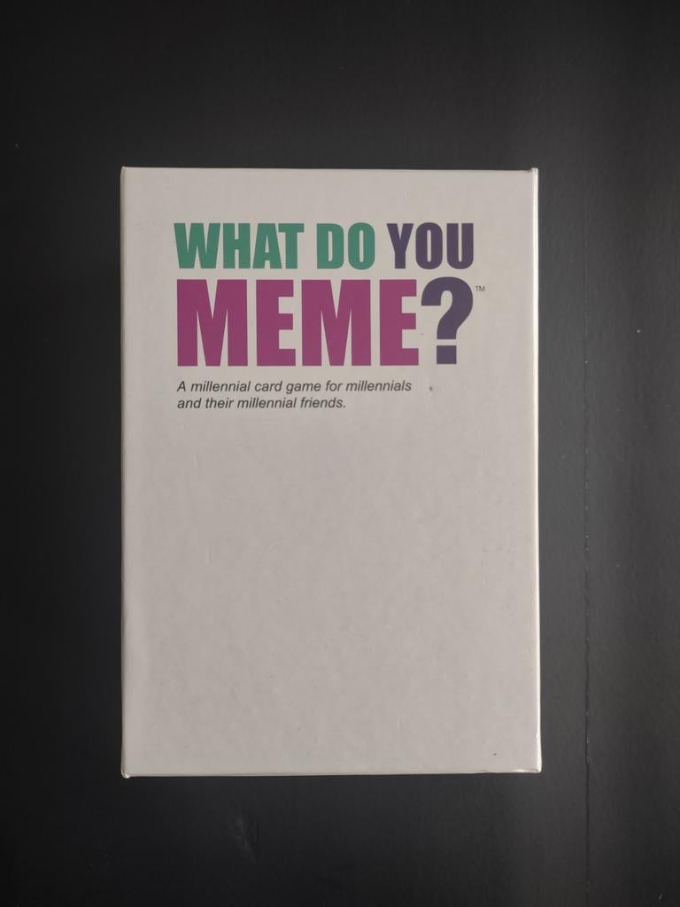 What do you meme? - party en kaartspel, Vijf spelers of meer, Ophalen of Verzenden, Zo goed als nieuw, What Do You Meme?