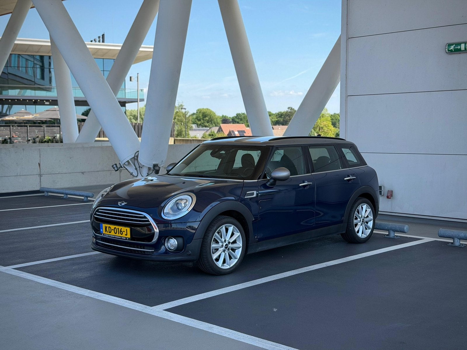 Mini Clubman 1.5 Cooper AUT 2016 Blauw, Auto's, 136 pk, Blauw, Leder en Stof, Origineel Nederlands