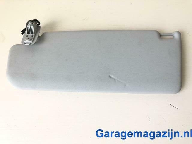 Zonneklep rechts met verlichting grijs VW Golf 1K0857552K, Gebruikt, Volkswagen, Ophalen of Verzenden, Volkswagen