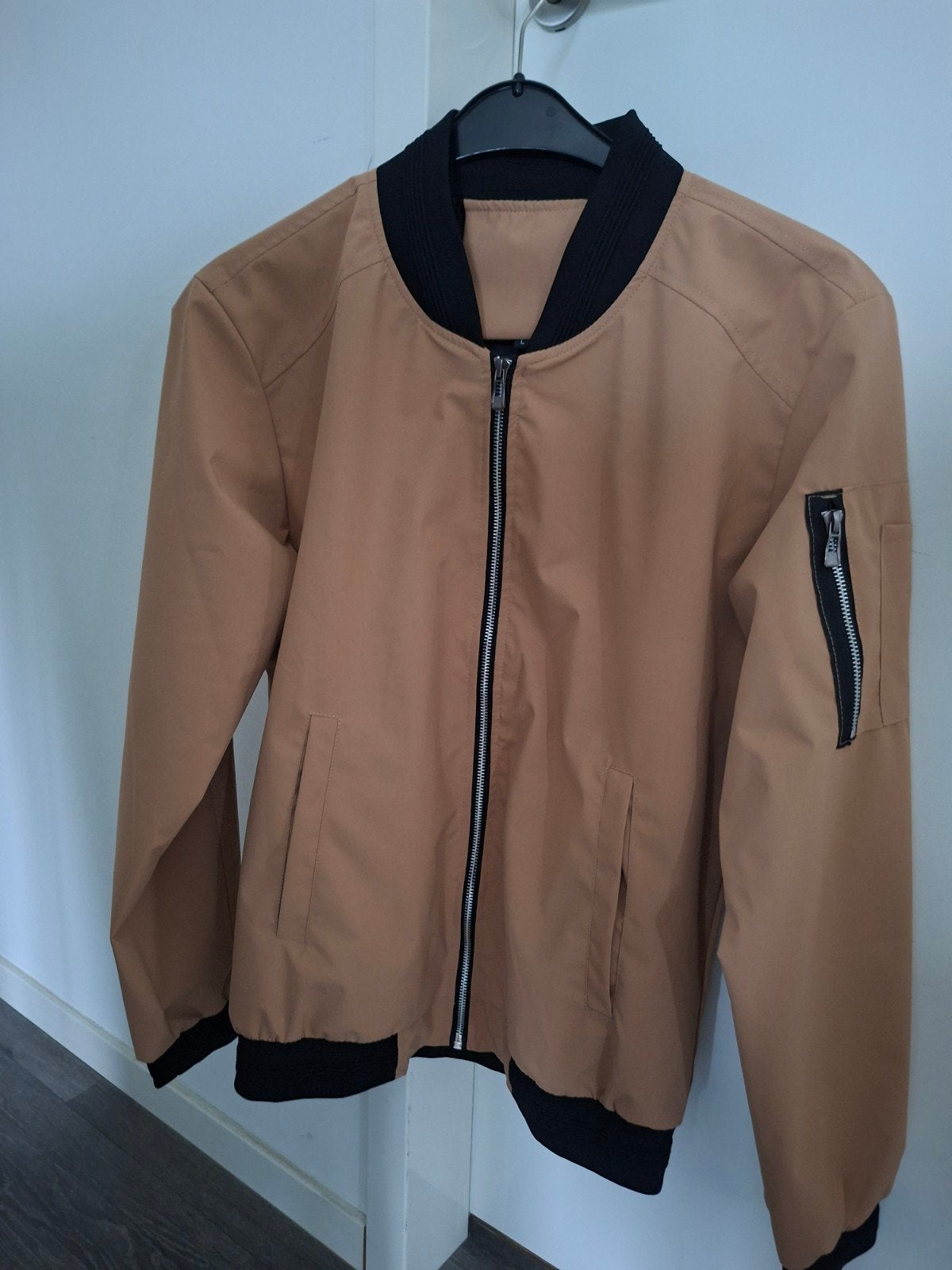 Nieuwe Zomerjas Maat L - Ongebruikt, Ophalen of Verzenden, Nieuw, Maat 52/54 (L), Bruin