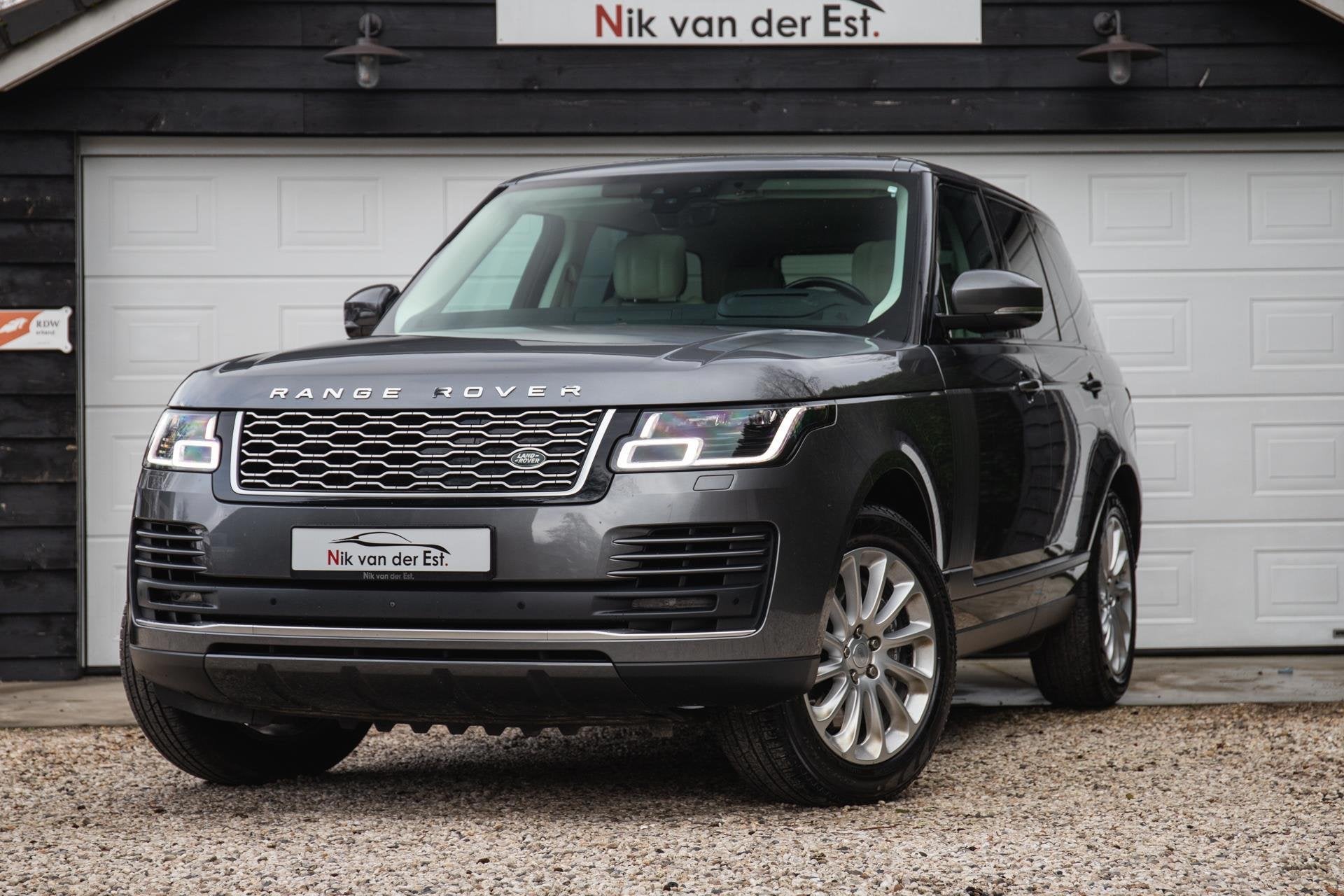 Land Rover Range Rover 2.0 P400e Vogue-Soft close-360-Pano-M, Auto's, Automaat, Dealer onderhouden, 404 pk, Gebruikt