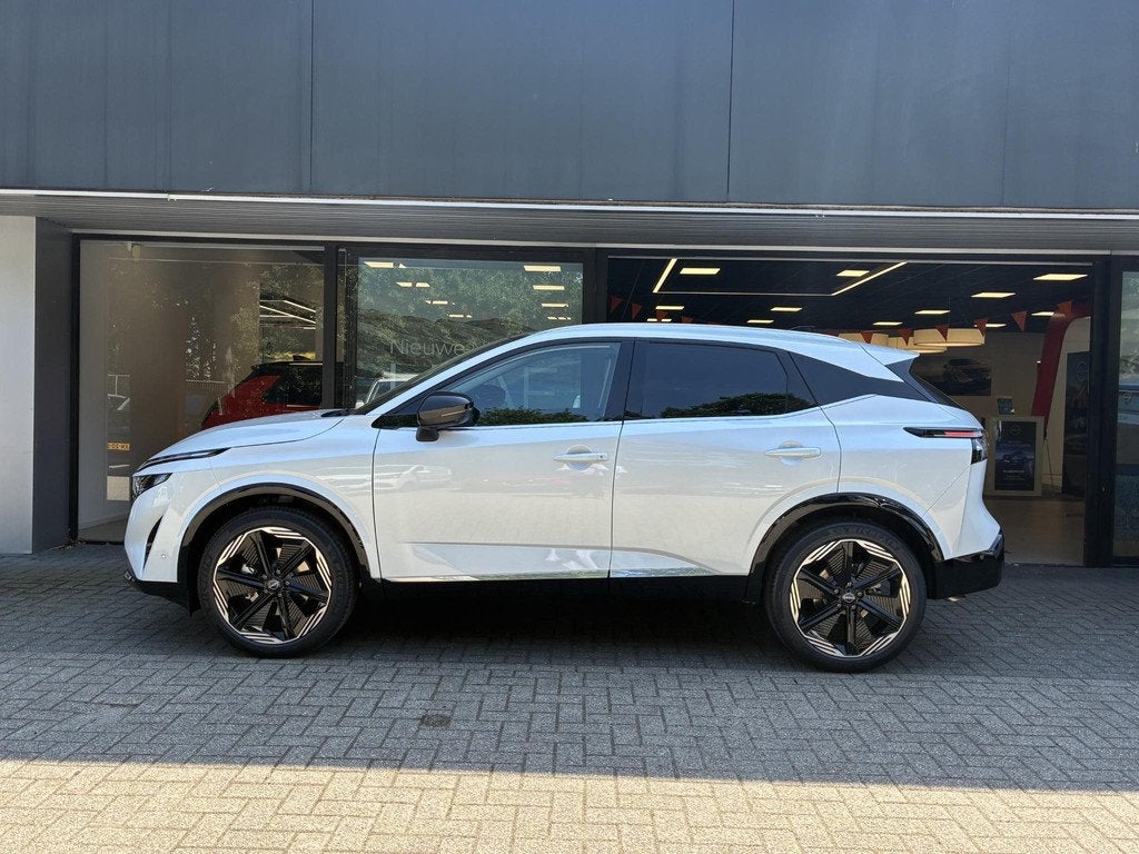 Nissan Qashqai 1.5 e-Power Tekna Plus NIEUW UIT VOORRAAD LEV, Auto's, Nissan, Automatische klimaatregeling, 1498 cc, Wit, Leder