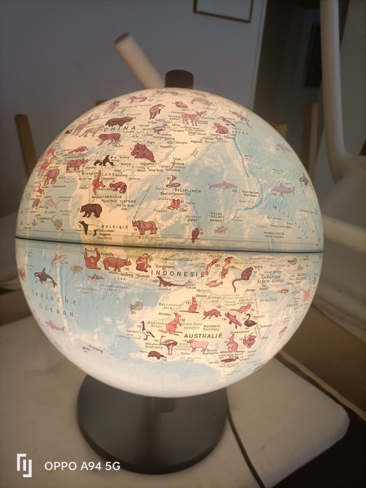 Stellanova Verlichte Wereldbol  Dieren (Model 942818).15euro, Gebruikt, Kunststof, Ophalen of Verzenden, Verlicht