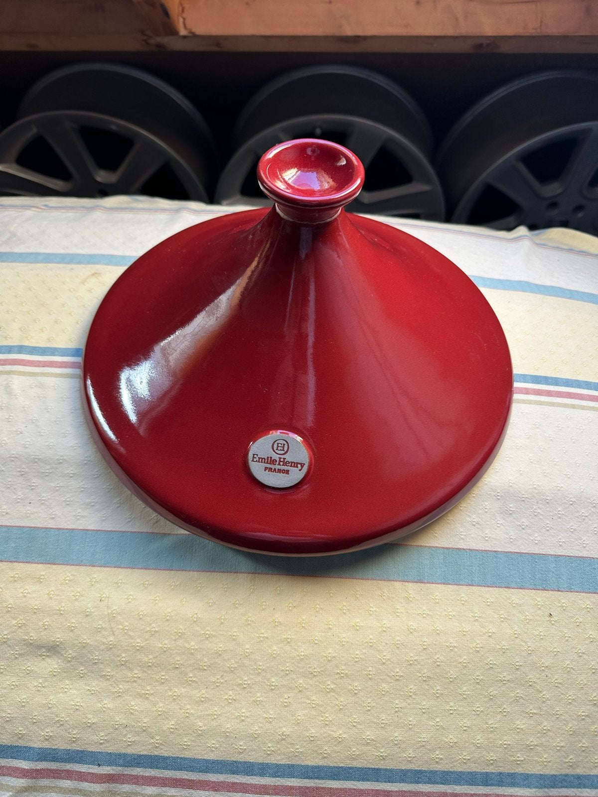 Deksel Emile Henry Tajine - Zo goed als nieuw, Met deksel, Tajine, Ophalen of Verzenden, Zo goed als nieuw
