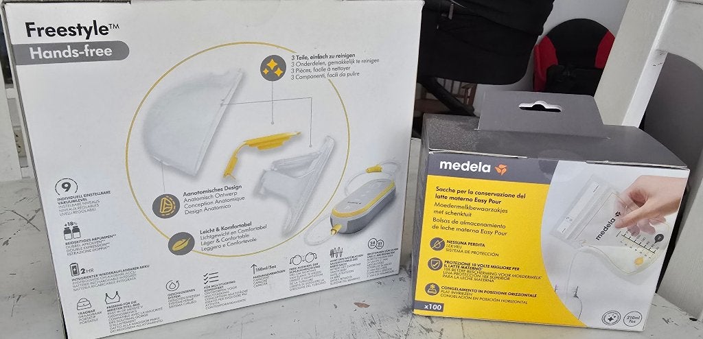 Medela Freestyle Hands-free Borstkolf + Moedermelkzakjes, Medela, Borstkolf, Ophalen of Verzenden, Zo goed als nieuw