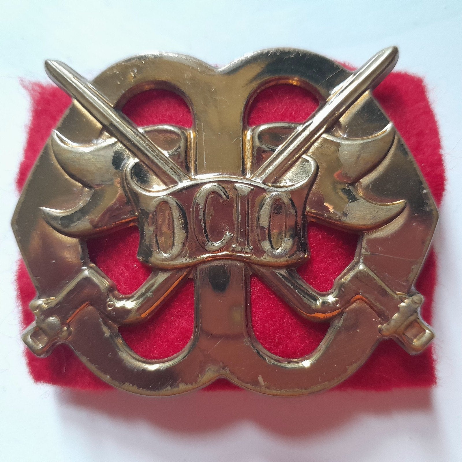 Baretembleem Opleidingscentrum Initiële Opleidingen, Verzamelen, Militaria | Algemeen, Ophalen of Verzenden, Landmacht, Nederland