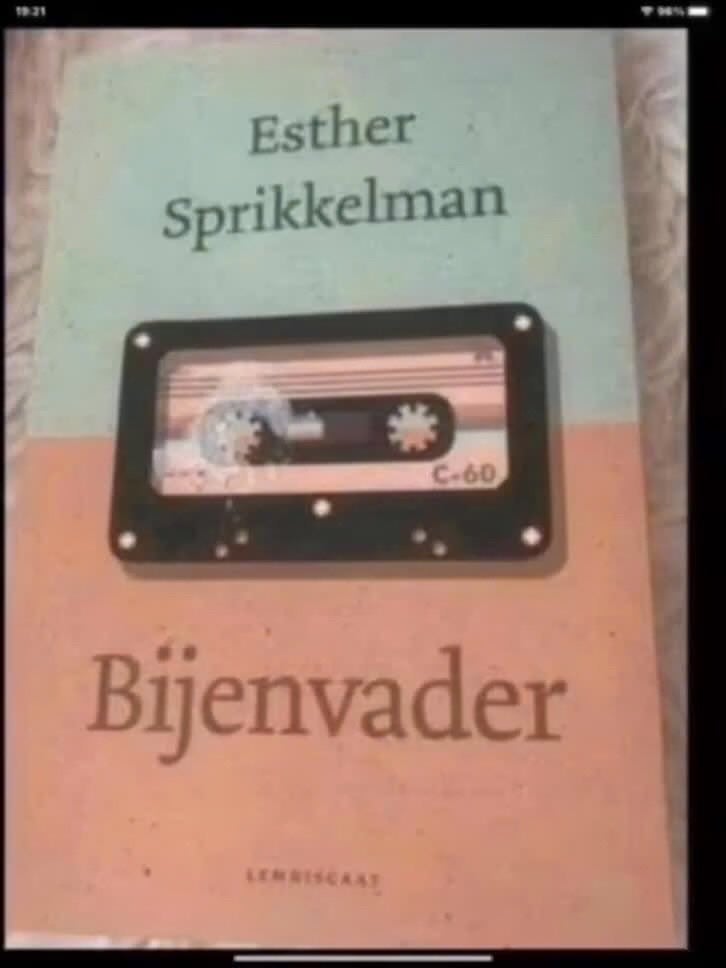 Bijenvader - Esther Sprikkelman, Ophalen of Verzenden, Nederland, Gelezen, Esther Sprikkelman