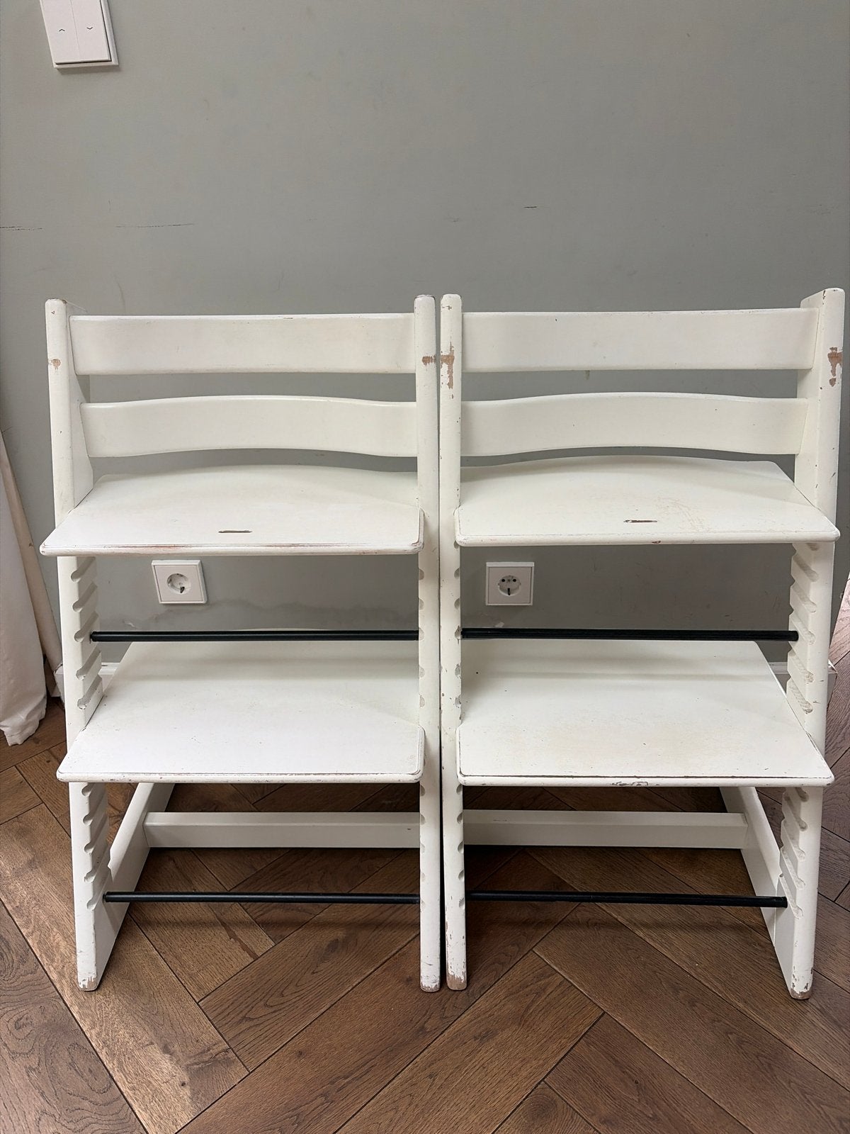2x Stokke Tripp Trapp meegroeistoelen - wit, Kinderen en Baby's, Kinderstoelen, Ophalen, Gebruikt, Meegroeistoel