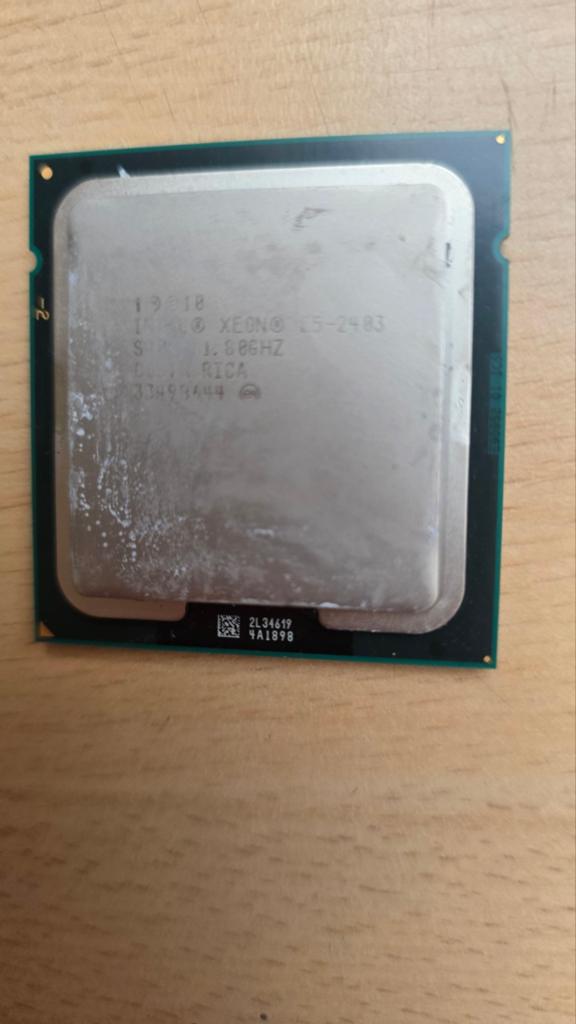 Intel Xeon E5-2403, Ophalen of Verzenden, 2 tot 3 Ghz