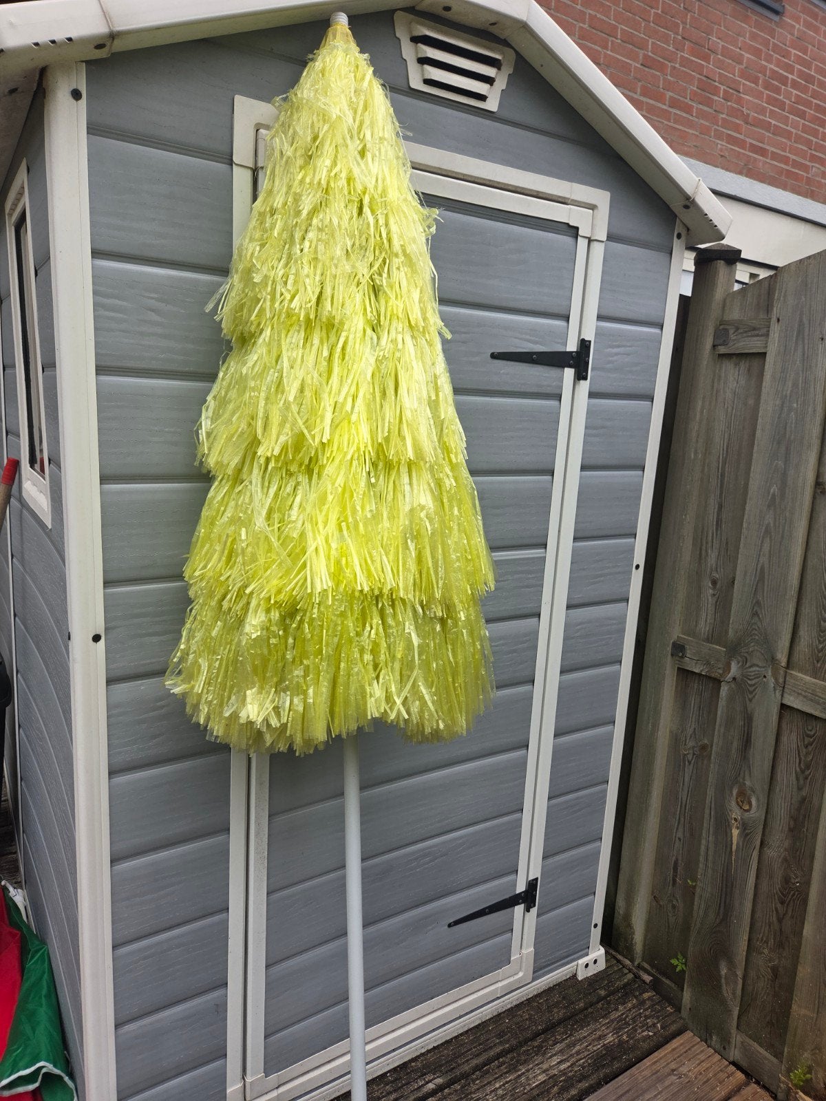 Gele strandparasol met franjes, Ophalen, Gebruikt, 1 tot 2 meter, Strandparasol