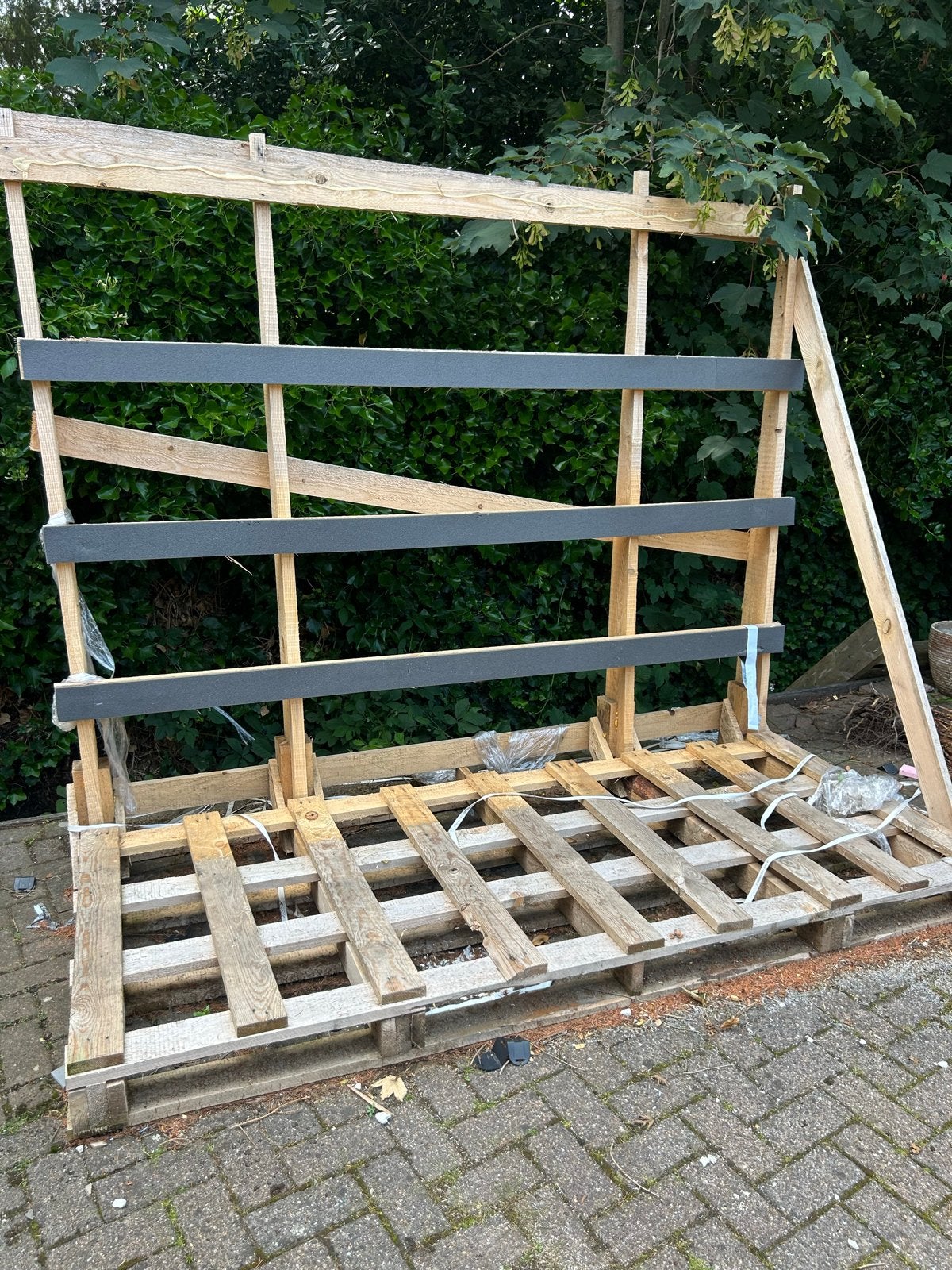 Stevige houten pallet voor kozijnen en glas, Doe-het-zelf en Verbouw, Kratten en Dozen, Ophalen, Gebruikt, 100 cm of meer, 60 cm of meer