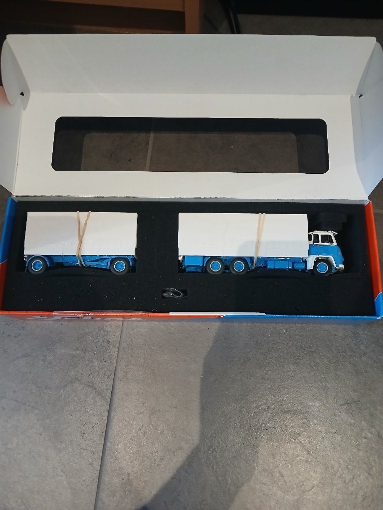 Scania LB76 blanco Sties, Hobby en Vrije tijd, Modelauto's | 1:50, Ophalen of Verzenden, Nieuw, Bus of Vrachtwagen, Tekno