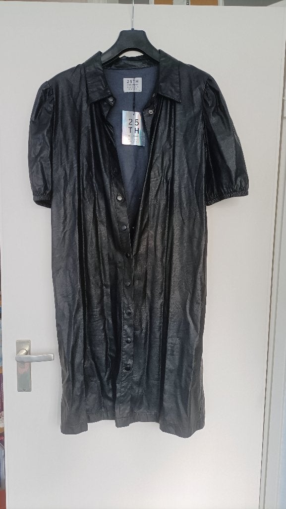 Zwarte nep leren jurk. Nieuw. Merk 25th Aniversary. Maat XL., Kleding | Dames, Zwart, Maat 46/48 (XL) of groter, Nieuw, Ophalen of Verzenden