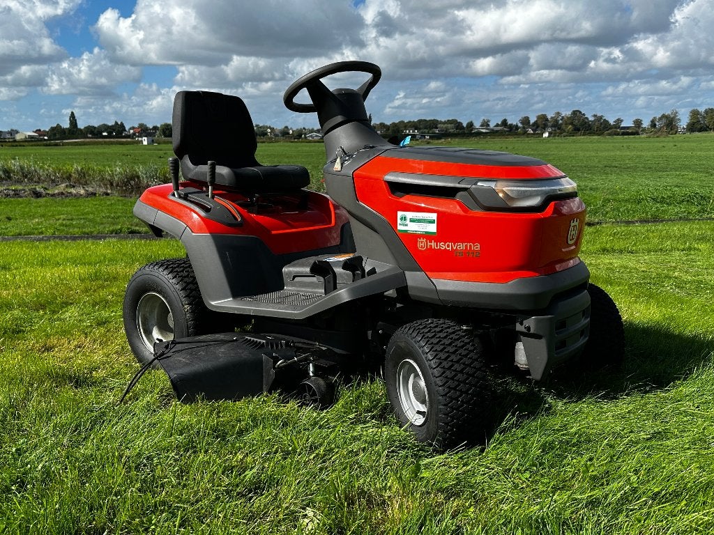 Husqvarna TS 112 – 95 cm dek – 13,8 PK – 413 cc – Hydrostaat, Elektrische starter, Ophalen of Verzenden, Zo goed als nieuw, 90 tot 120 cm