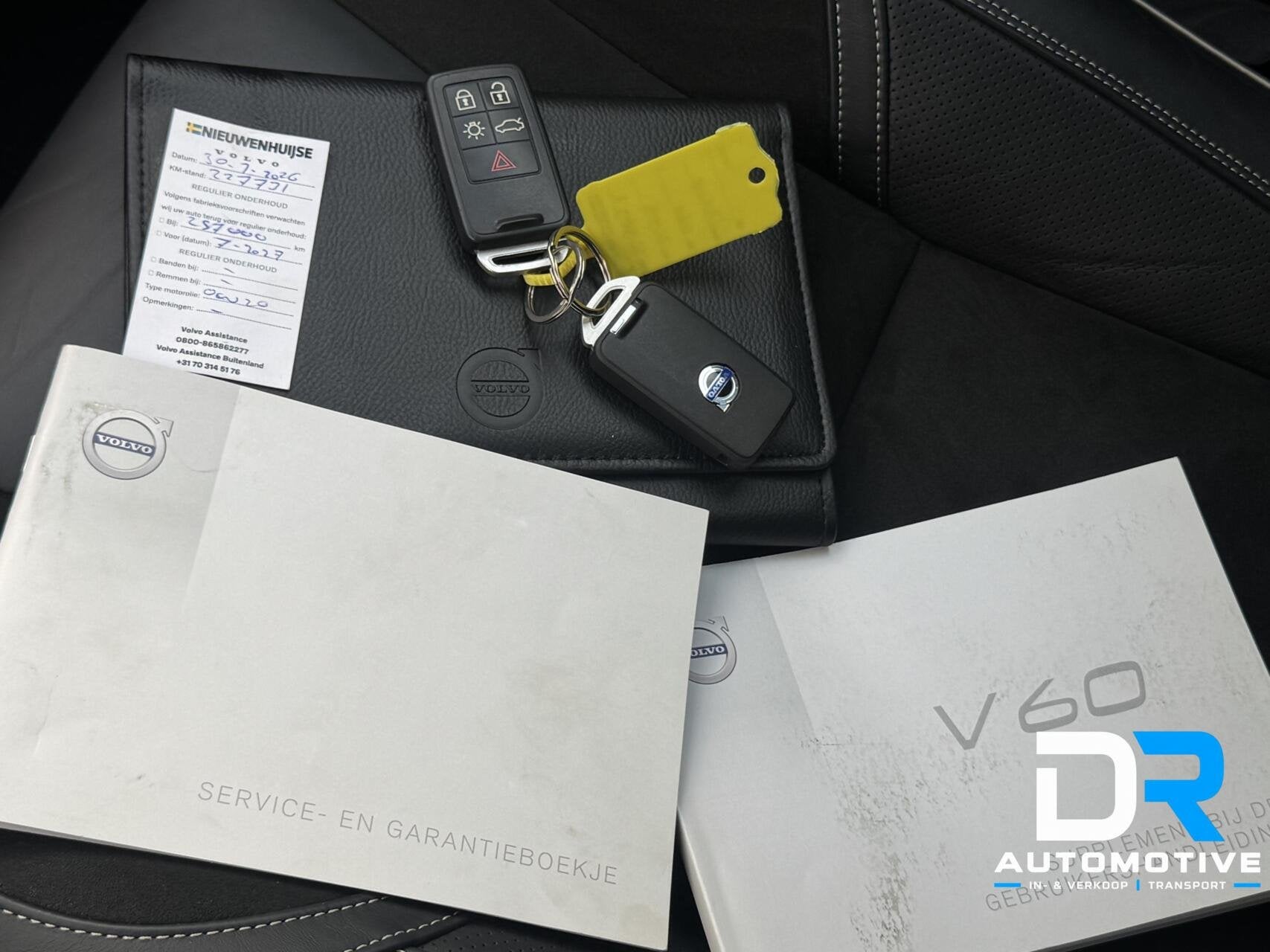 Volvo V60 2.0 T4 Business Sport R-Design|ALCANTARA|STOELVERW, Auto's, Dealer onderhouden, Gebruikt, 1969 cc, Alcantara