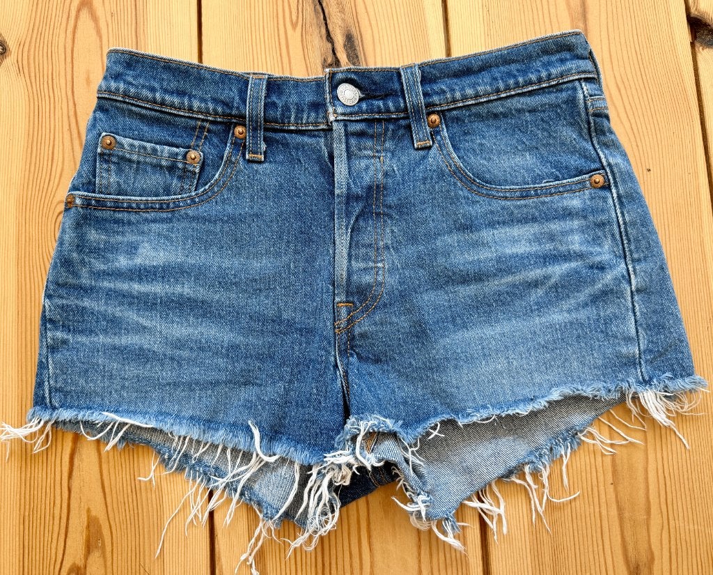 Levi's 501 Jeans Short / Korte Broek - Denim Blauw – W25, Blauw, Ophalen of Verzenden, Zo goed als nieuw, W27 (confectie 34) of kleiner