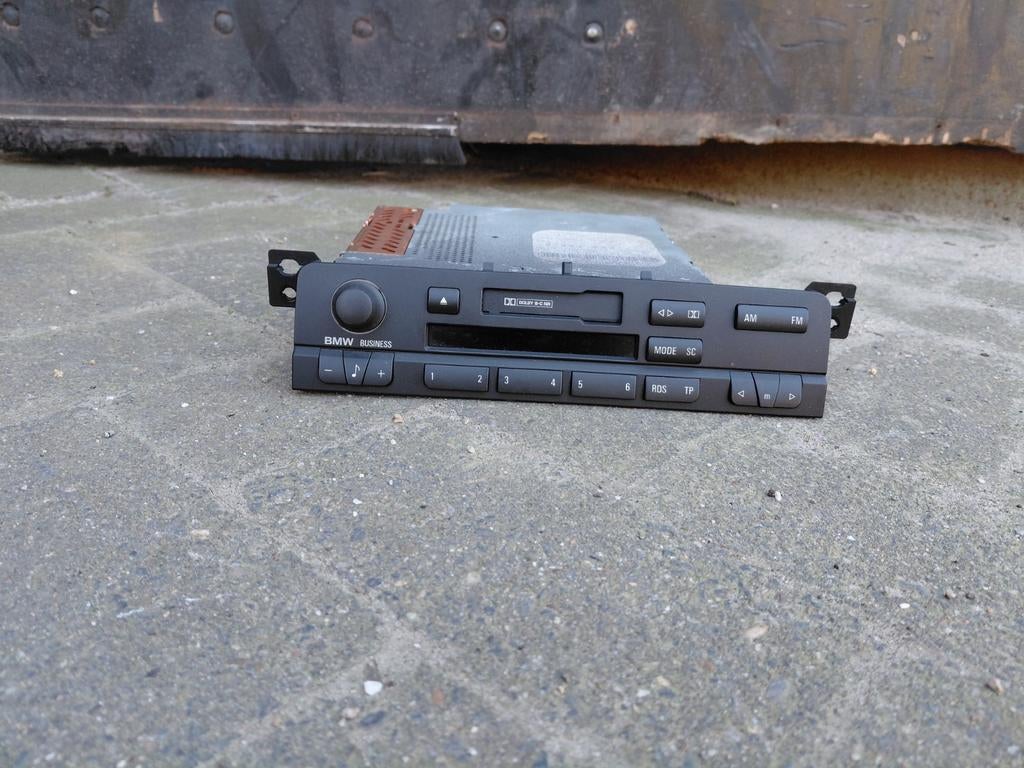 BMW Business radio met cassette speler, Ophalen