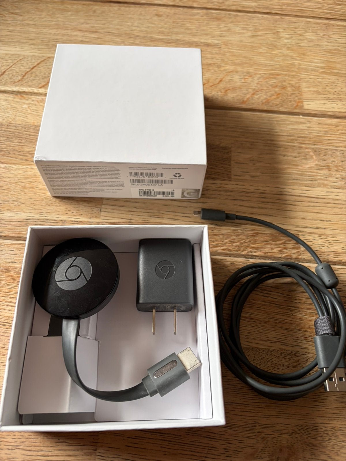 Chromecast v2 incl toebehoren, Ophalen of Verzenden, Zo goed als nieuw