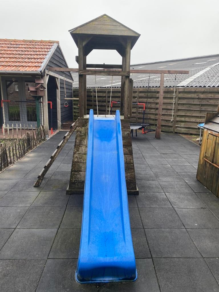 Speelhuisje met trap, klimwand en glijbaan GRATIS AFHALEN, Ophalen, Gebruikt, Klimwand