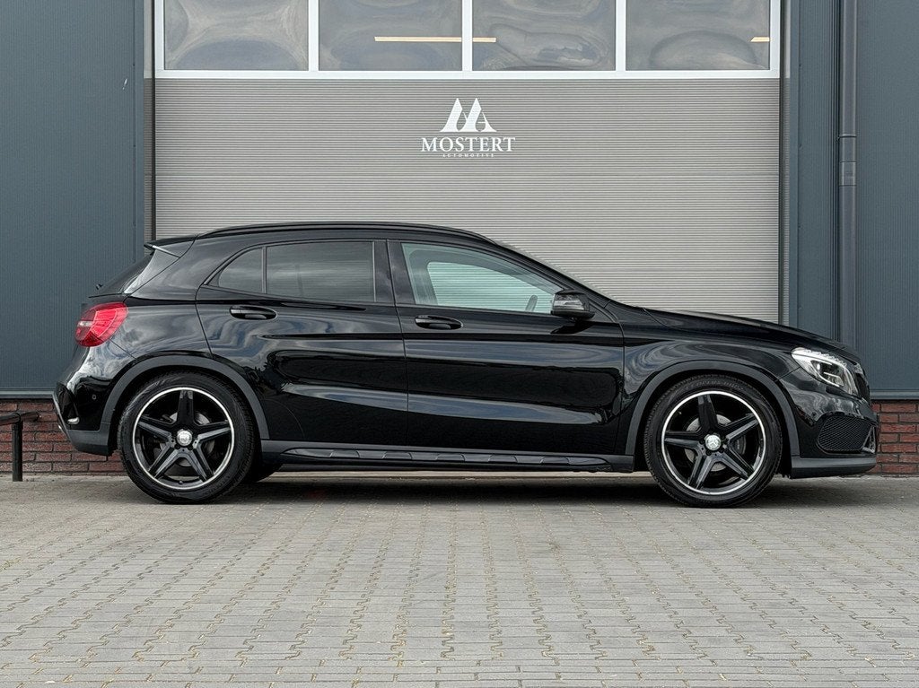 Mercedes-Benz GLA-klasse 180/122pk AMG Night Edition Plus|20, Auto's, Mercedes-Benz, Gebruikt, 4 cilinders, 715 kg, 1335 kg