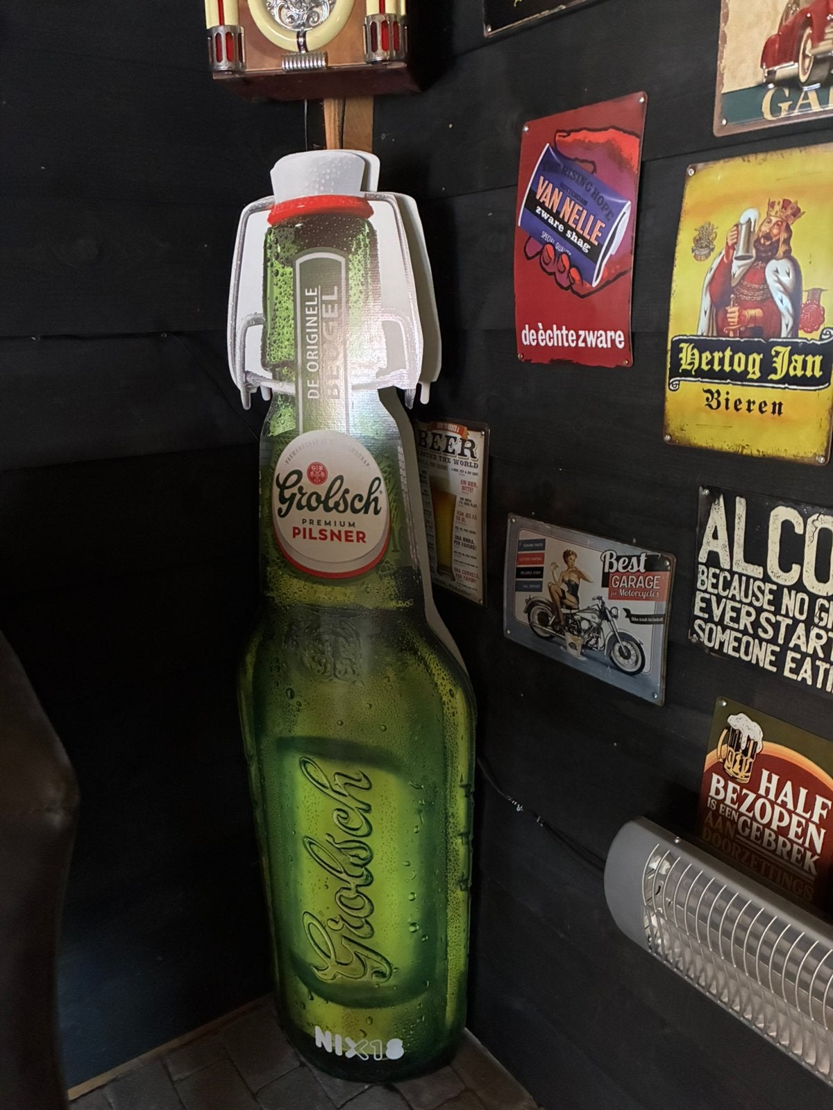 Mega grote grolsch beugelfles blikvanger voor je mancave, Verzamelen, Ophalen, Gebruikt, Reclamebord, Plaat of Schild, Grolsch