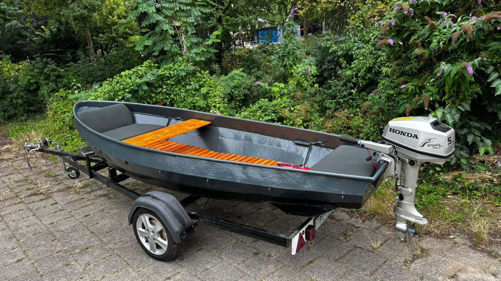 Stalen boot met trailer, Watersport en Boten, Gebruikt, 4 m, Buitenboordmotor, 5 pk