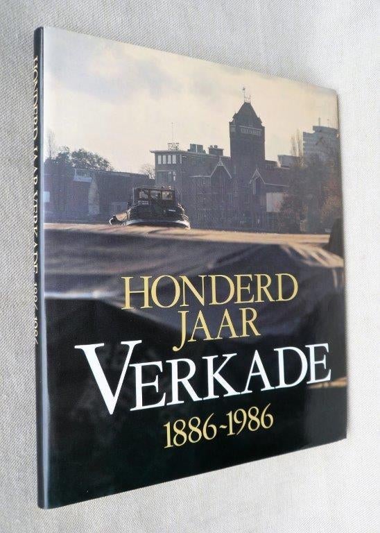 100 jaar Verkade Zaandam Den Bosch 1886 - 1986 jubileumboek., Boeken, Ophalen of Verzenden, 20e eeuw of later, Zo goed als nieuw