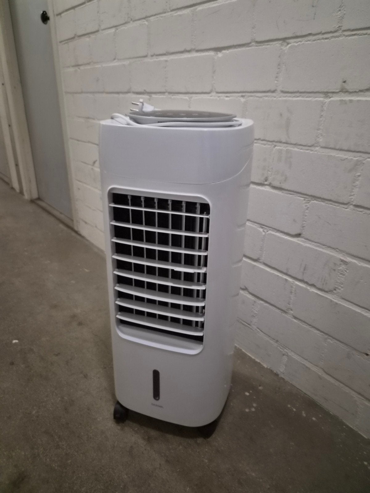 Mobiele airco met verschillende functies, Ophalen, Minder dan 60 m³, Ventileren, 3 snelheden of meer