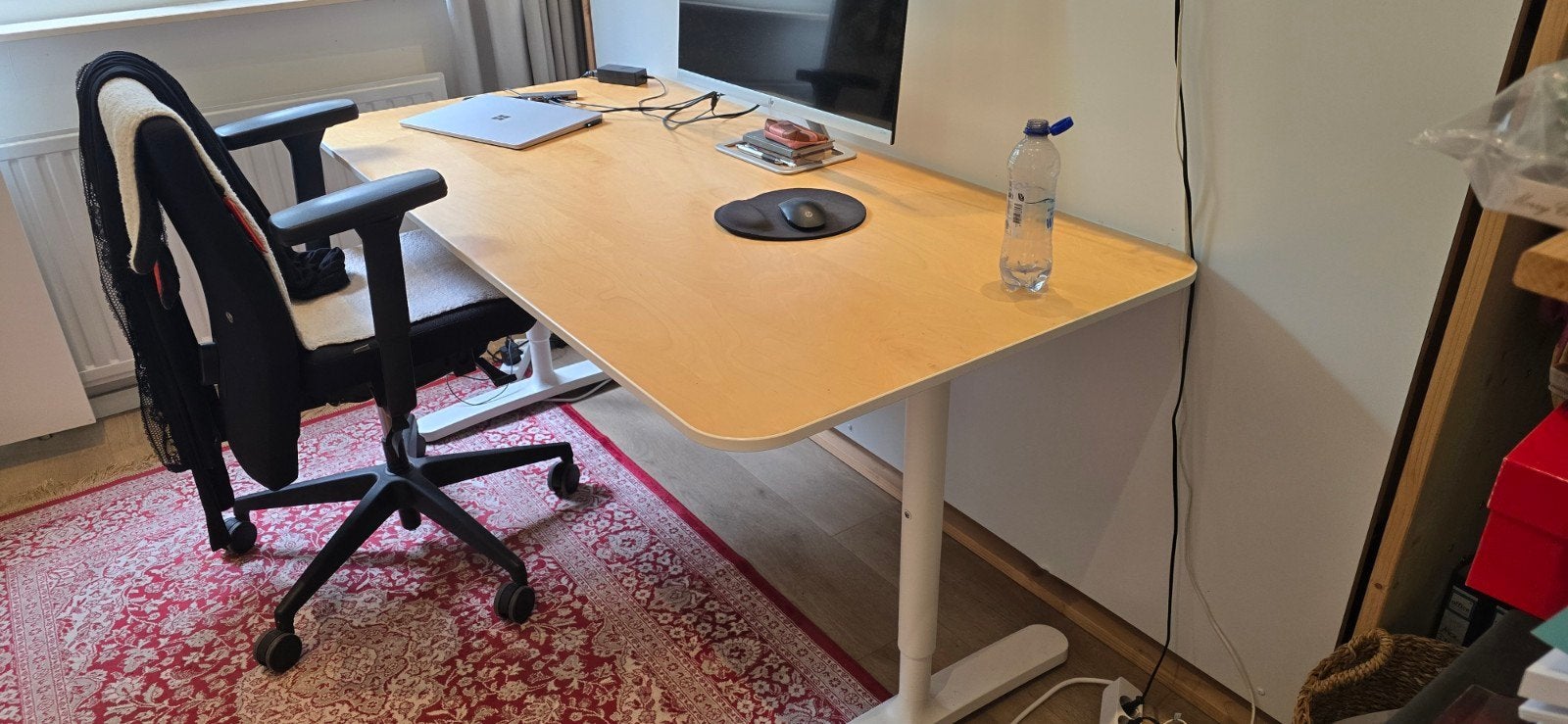 Bureau Ikea Mittzon, Huis en Inrichting, Bureaus, Ophalen, In hoogte verstelbaar, Gebruikt