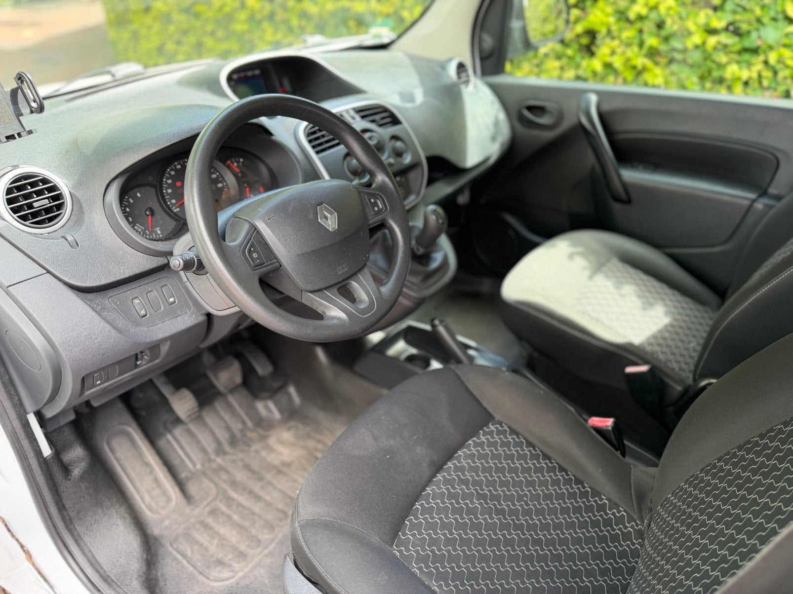 Renault Kangoo 1.5 DCI 55KW 2016 Airco, Navi, Cruise, Blueto, Voorwielaandrijving, Euro 5, Stof, 74 pk
