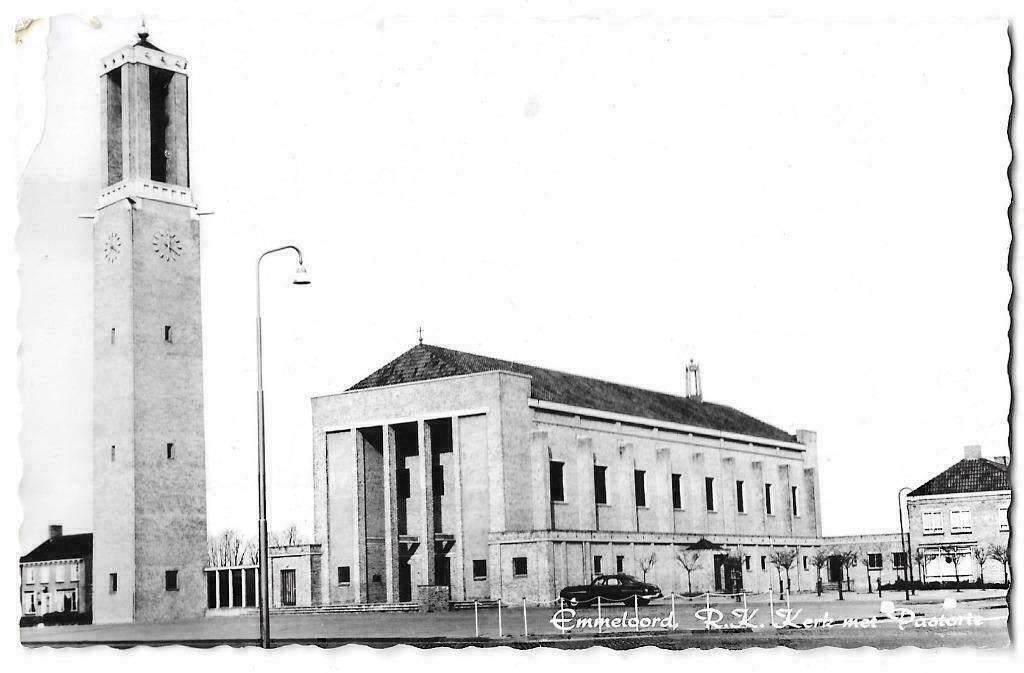AK Emmeloord - R.K. Kerk met Pastorie, Verzenden, 1960 tot 1980, Gelopen, Flevoland