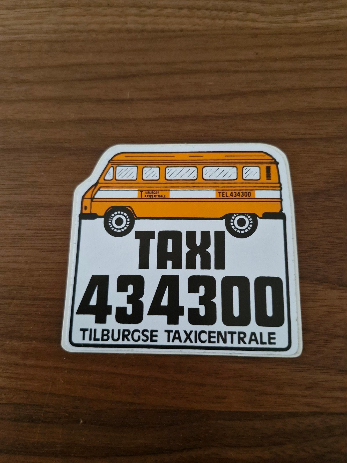 752 Vintage Tilburgse Taxicentrale Sticker - 9x9 cm, Ophalen of Verzenden, Nieuw, Sticker