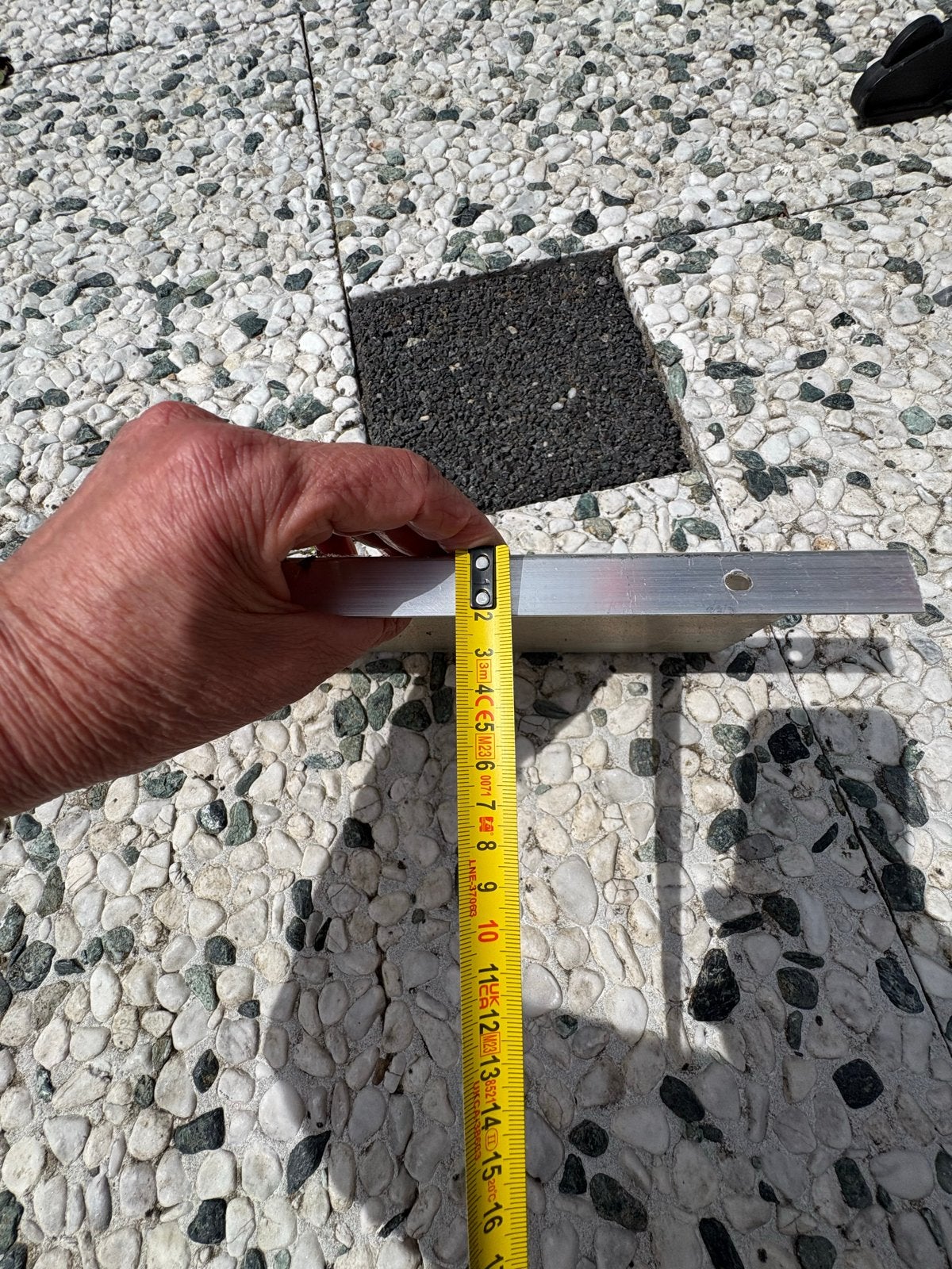 Aluminium profiel L-vormig, 325cm lang, Doe-het-zelf en Verbouw, Metalen, Ophalen, Gebruikt, Aluminium